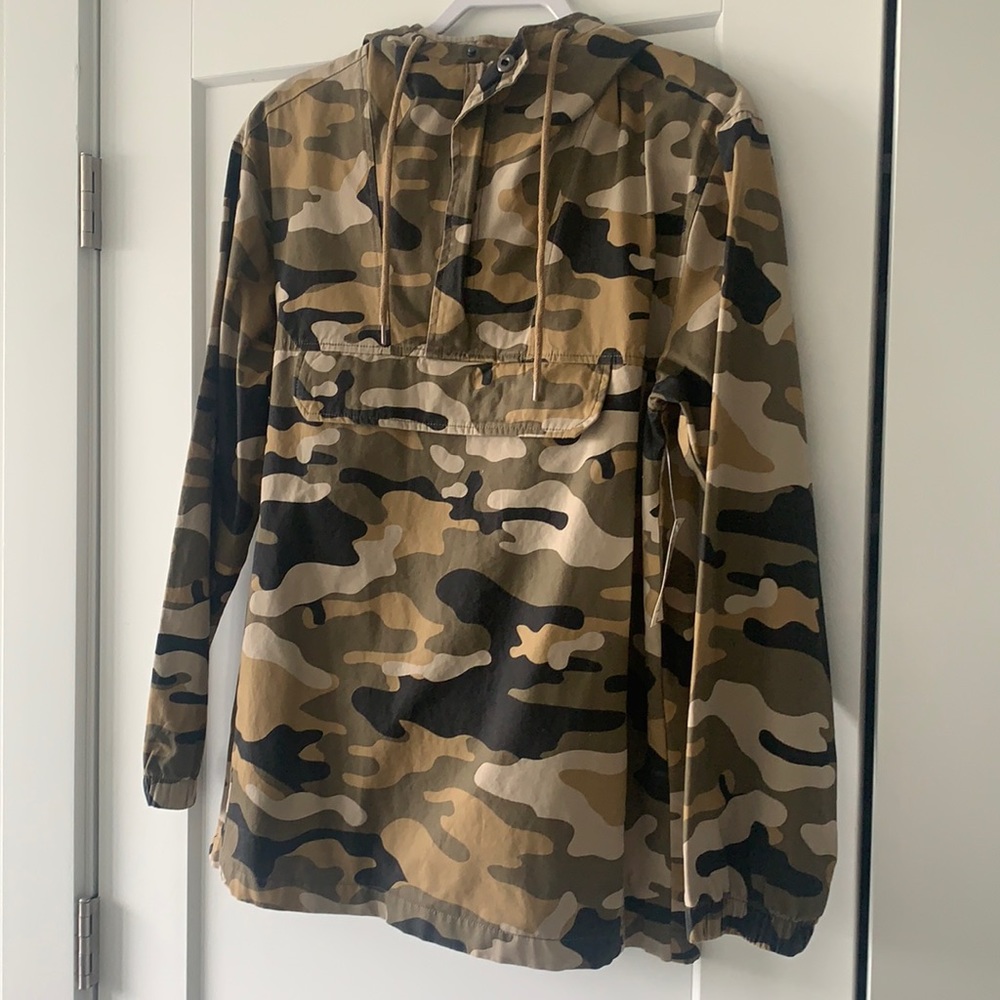 Sun & Stone Army Print Half Zip